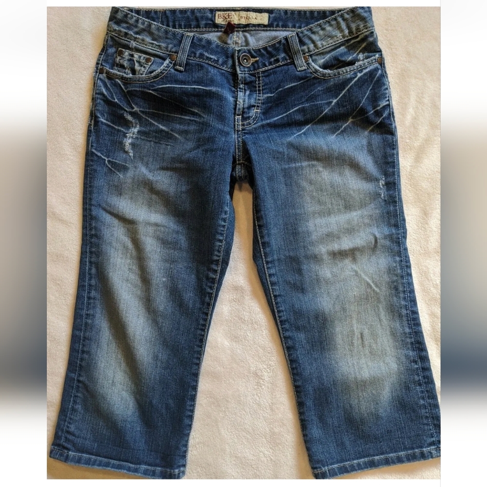 BKE Buckle Jeans Women's Stella Capri Distressed Blue Stretch Denim Sz 29.